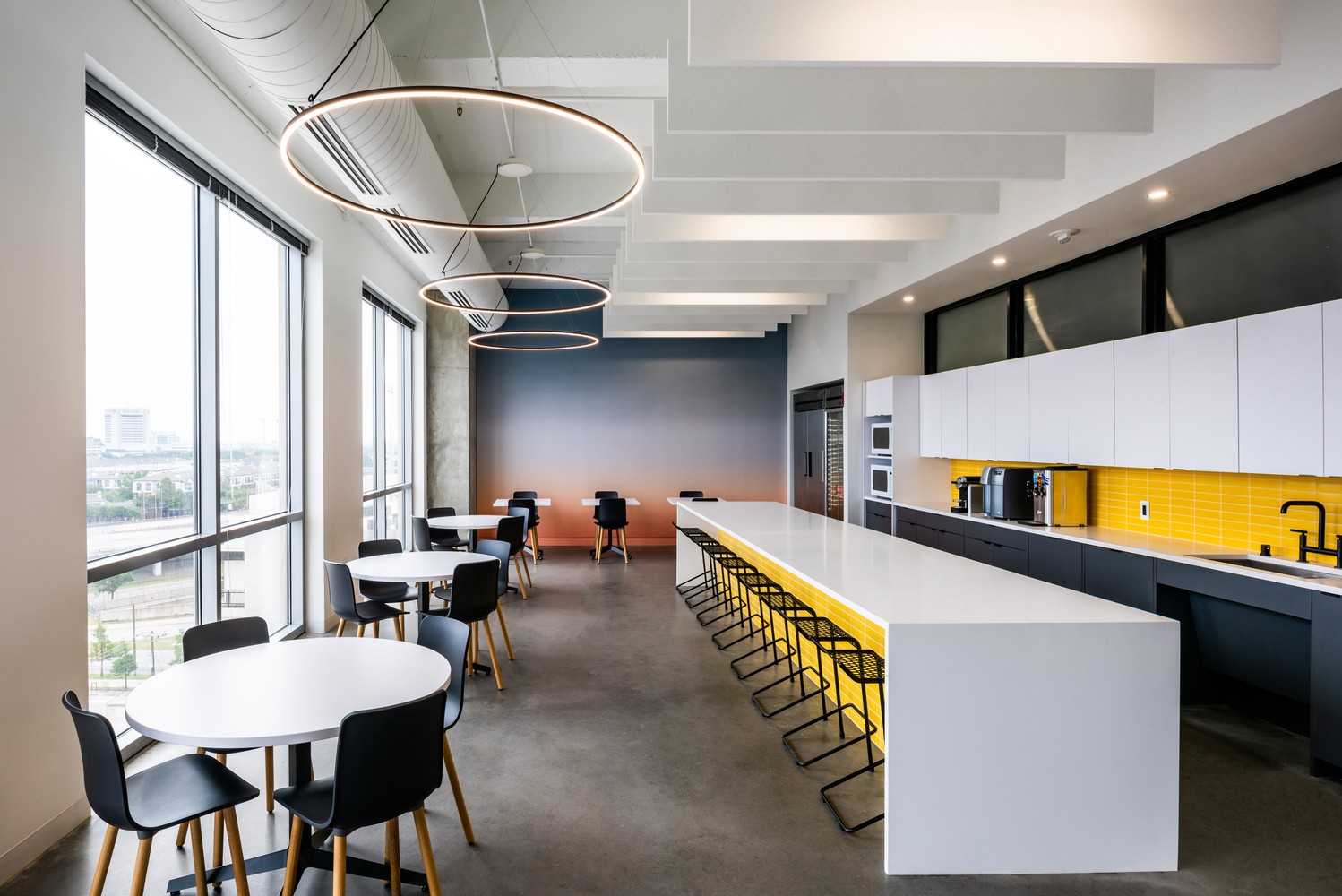 色块 工业风空间